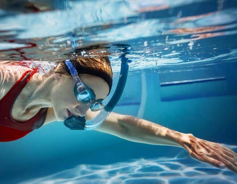 Le tuba frontal en natation : boostez votre technique respiratoire | Palmes et Maillots