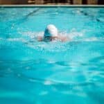 Les virages en natation : culbute ou virage ouvert ? Lequel choisir en 2026