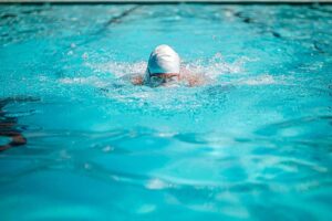 Les virages en natation : culbute ou virage ouvert ? Lequel choisir en 2026