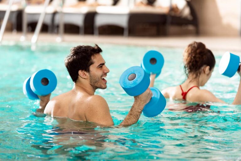 Lire la suite à propos de l’article Bien-être aquatique en hiver : solutions, bienfaits et conseils pour tous