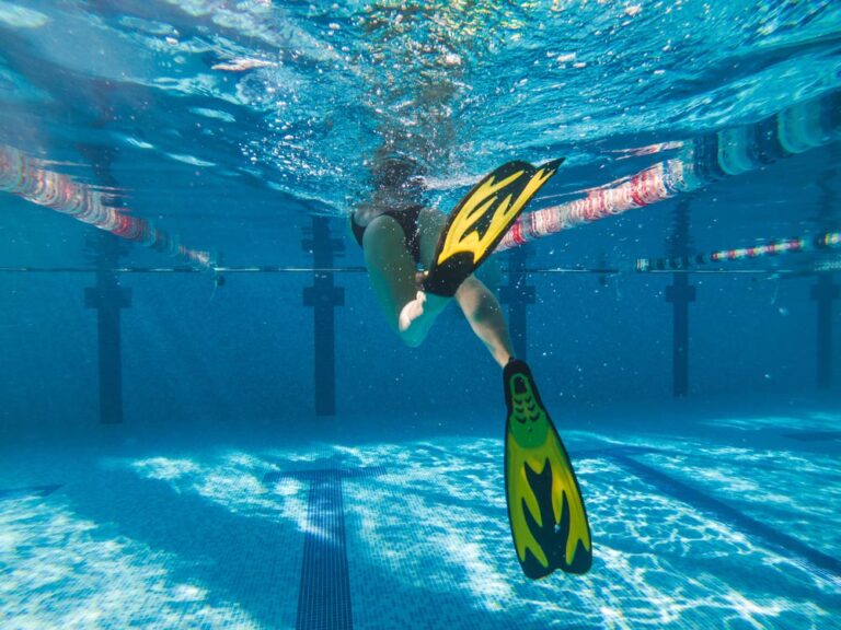 palmes natation, palmes courtes, palmes longues, entraînement natation, palmes snorkeling, Decathlon palmes