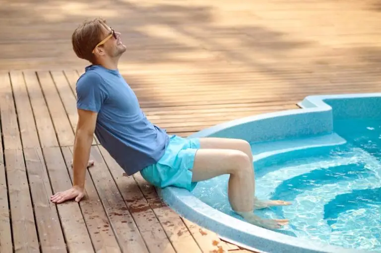 Découvrez pourquoi la piscine coque polyester s’impose en 2026 : installation rapide, prix attractif, durabilité. Focus sur Alliance Piscines, leader français.