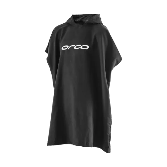 Adoptez le poncho serviette Orca en microfibre : léger, ultra absorbant et compact. Idéal pour vous sécher et vous changer après la natation ou le surf.