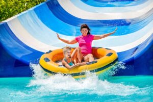 Activités aquatiques : idées, catégories et expériences pour tous